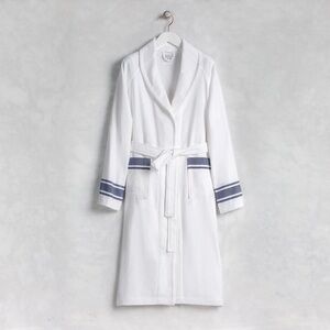 Women’s Luxury Robe. Size M. Never worn.